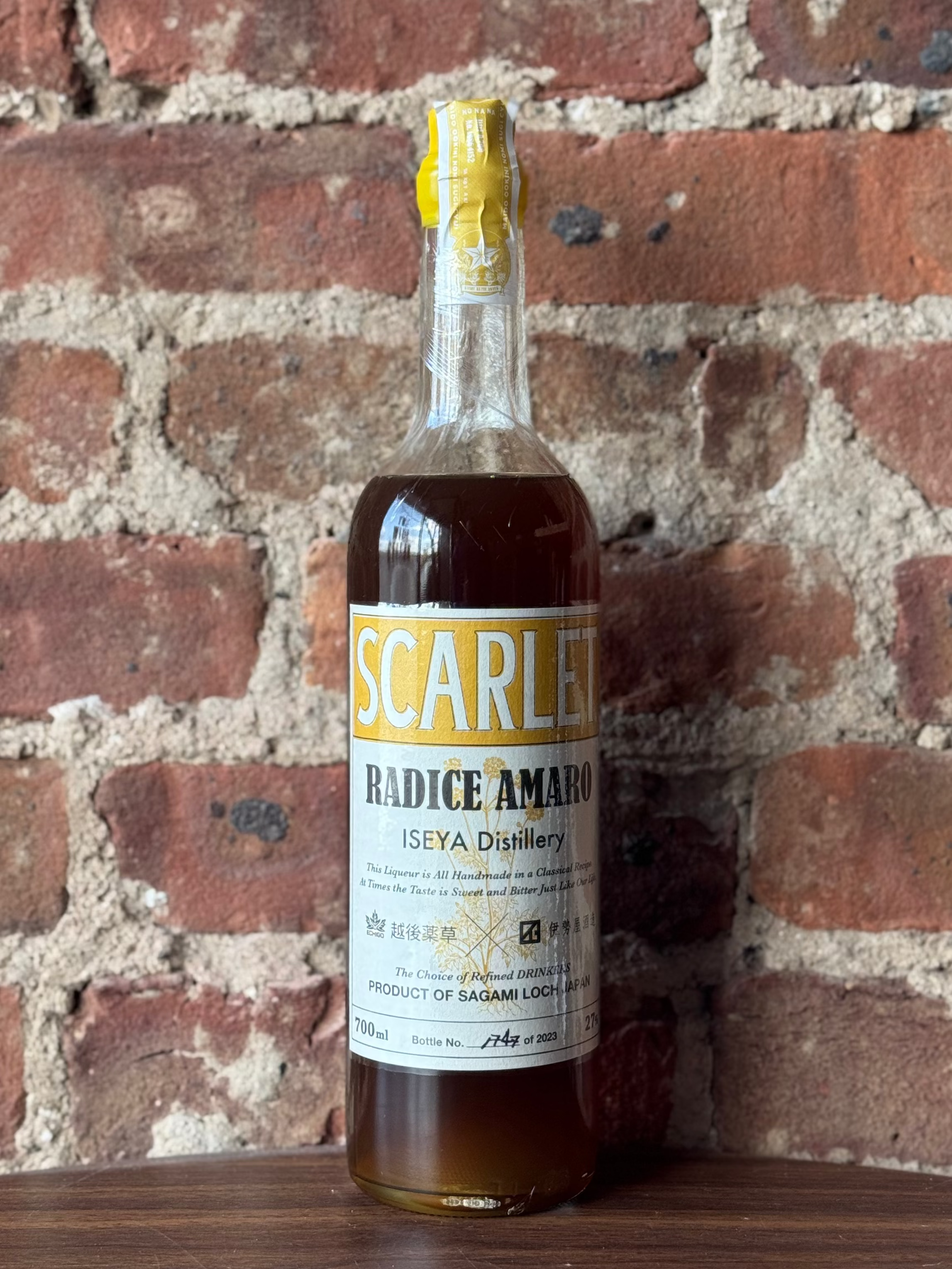 Scarlet Radice Amaro